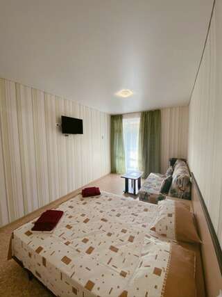 Гостевой дом Джулия Сукко Стандартный семейный номер "Джулия" Сукко-1